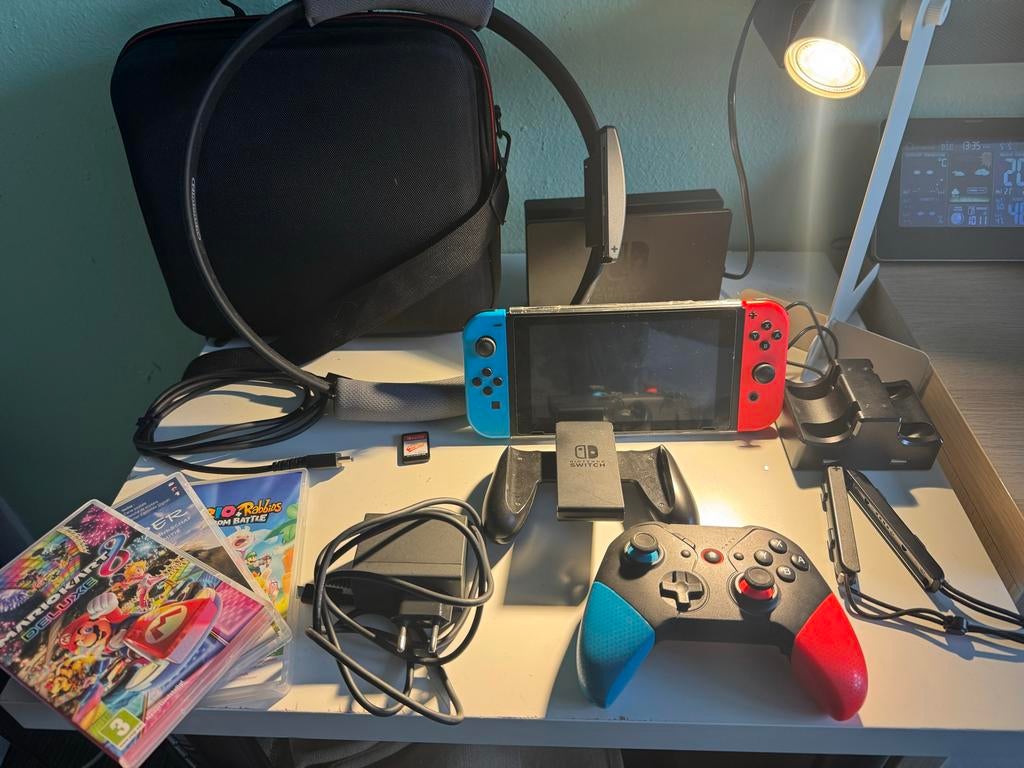 Nintendo Switch v1  256 gb en nog veel meer, Spelcomputers en Games, Gebruikt, Overige genres, Eén computer, Ophalen of Verzenden