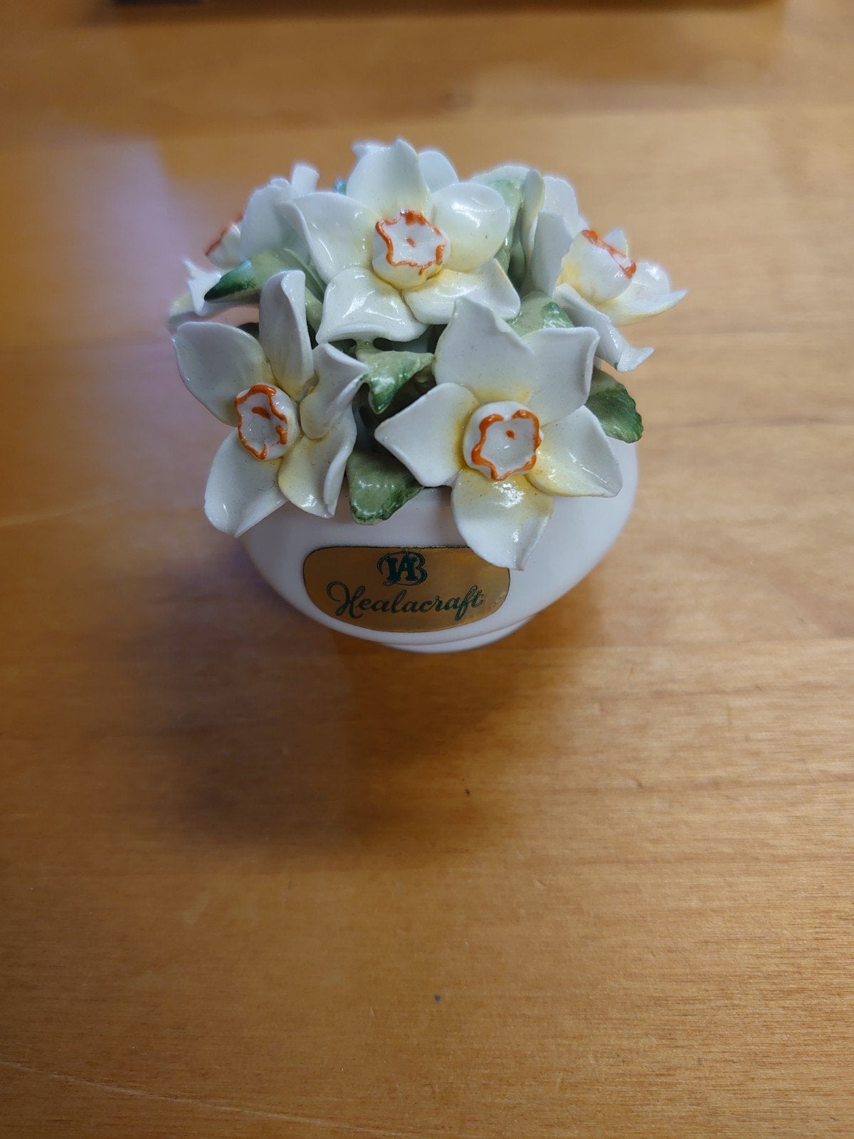 Healacraft Porseleinen Bloemenvaasje - Maart Geboortebloem, Antiek en Kunst, Ophalen of Verzenden