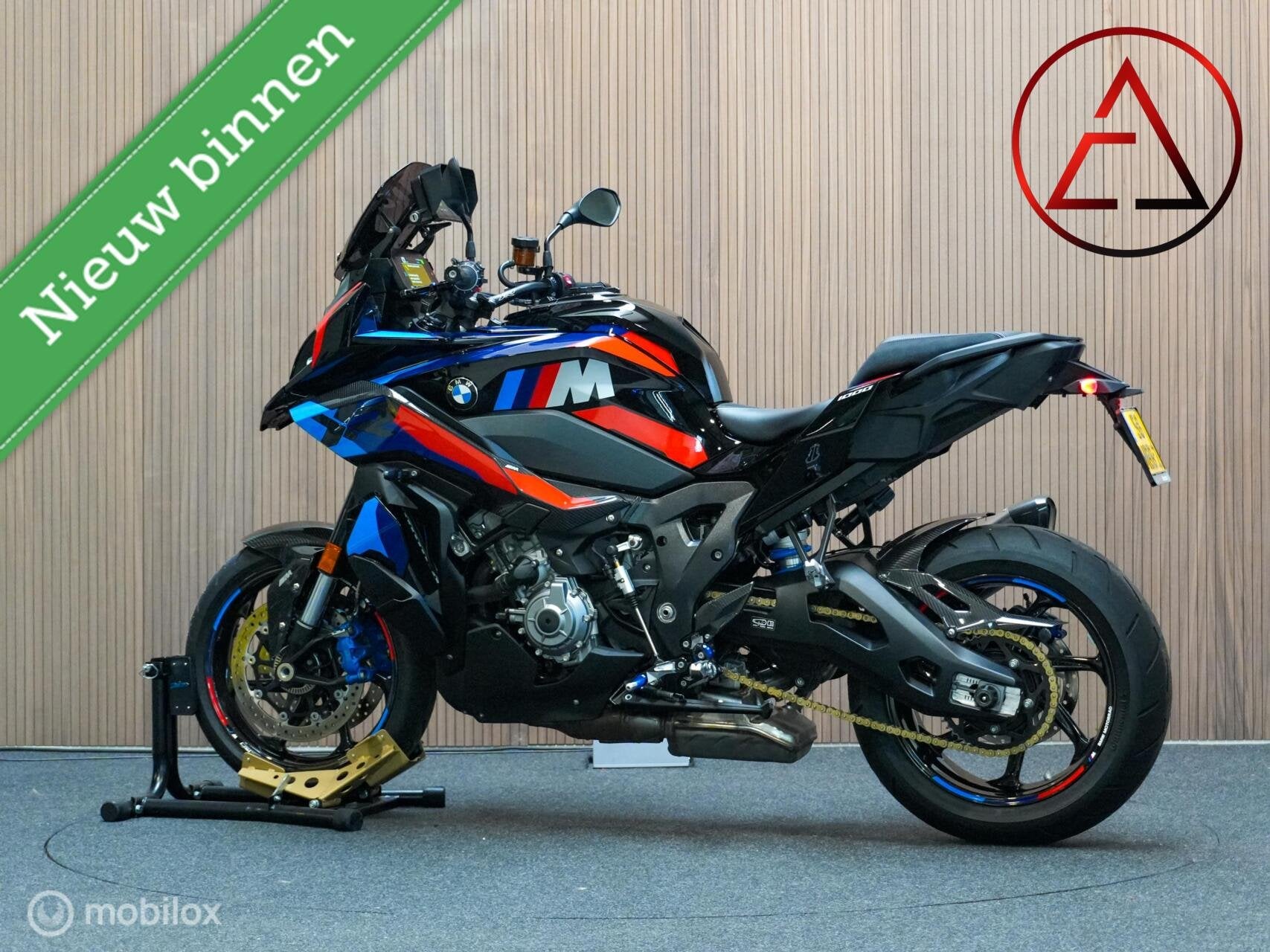BMW M1000XR Competition 2025 - Vol Carbon - Nagenoeg nieuw, Christiaan huygensweg 32D, Bedrijf, Handvatverwarming, Meer dan 35 kW