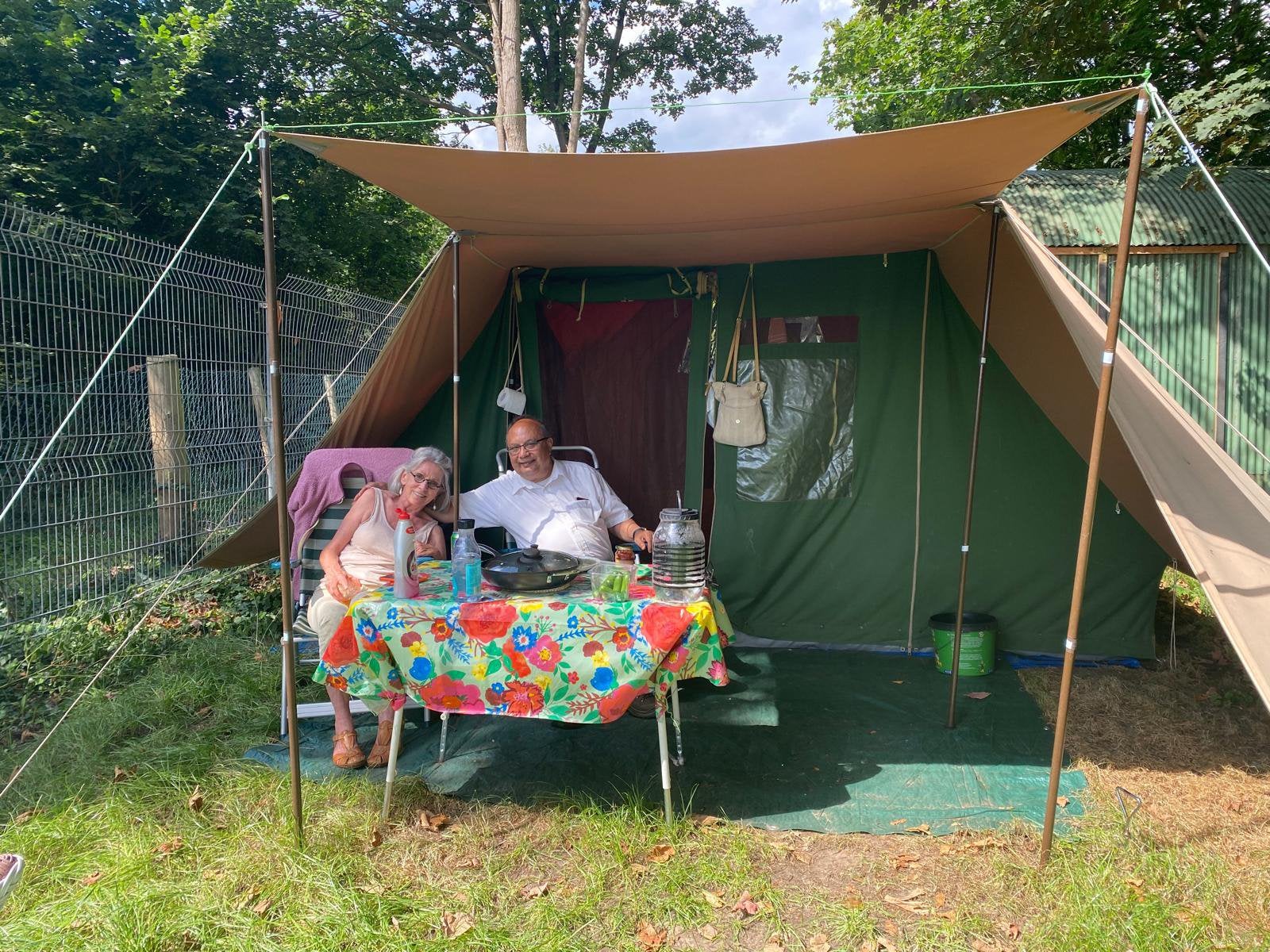 De Waard tent voor 4 personen. Kleur beige groen, Caravans en Kamperen, Ophalen, Gebruikt, Tot en met 4