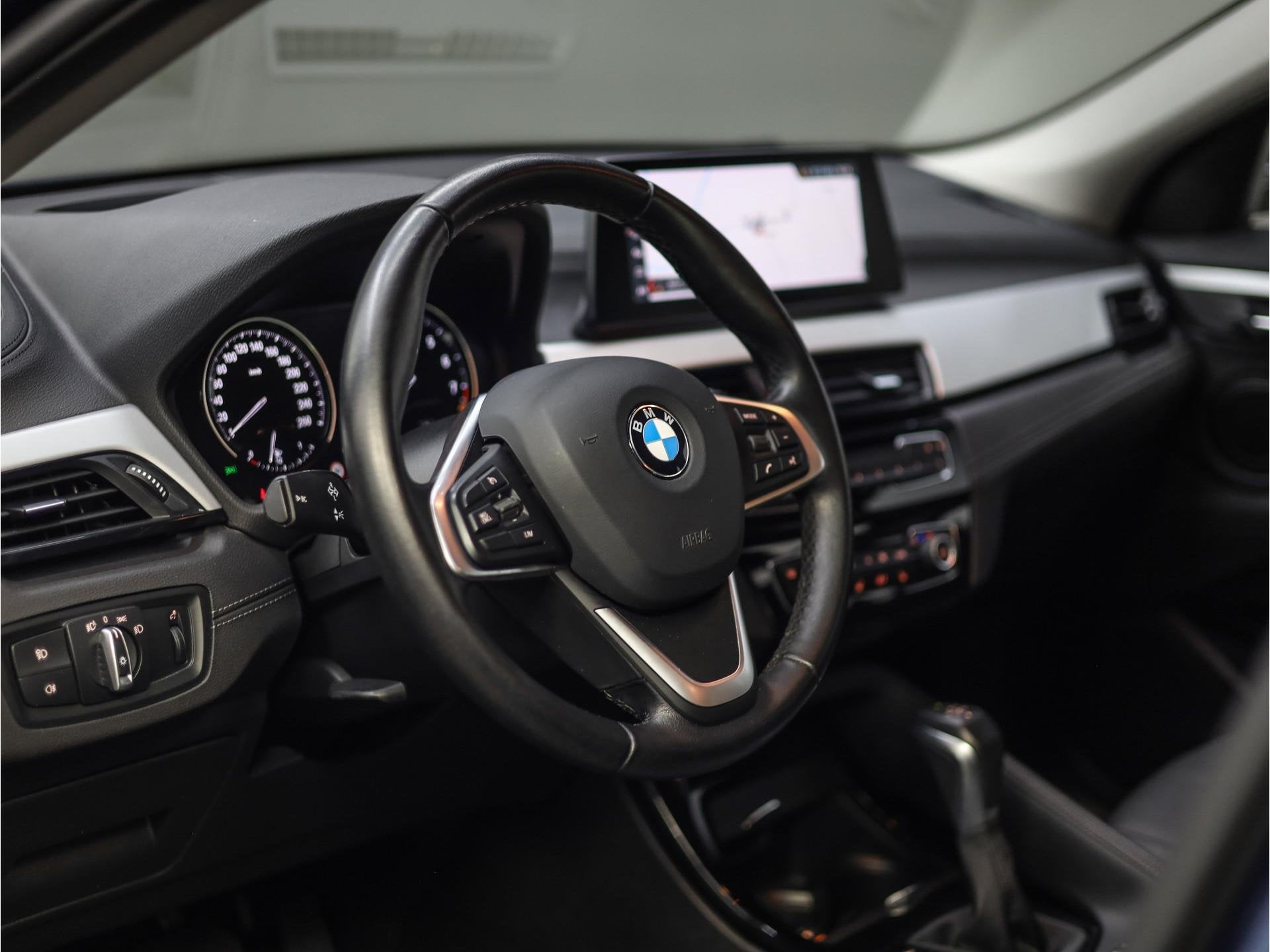 BMW X2 xDrive25e Executive | Camera | Stoelverwarming |, Auto's, Automaat, Gebruikt, Blauw, Plug-in hybride
