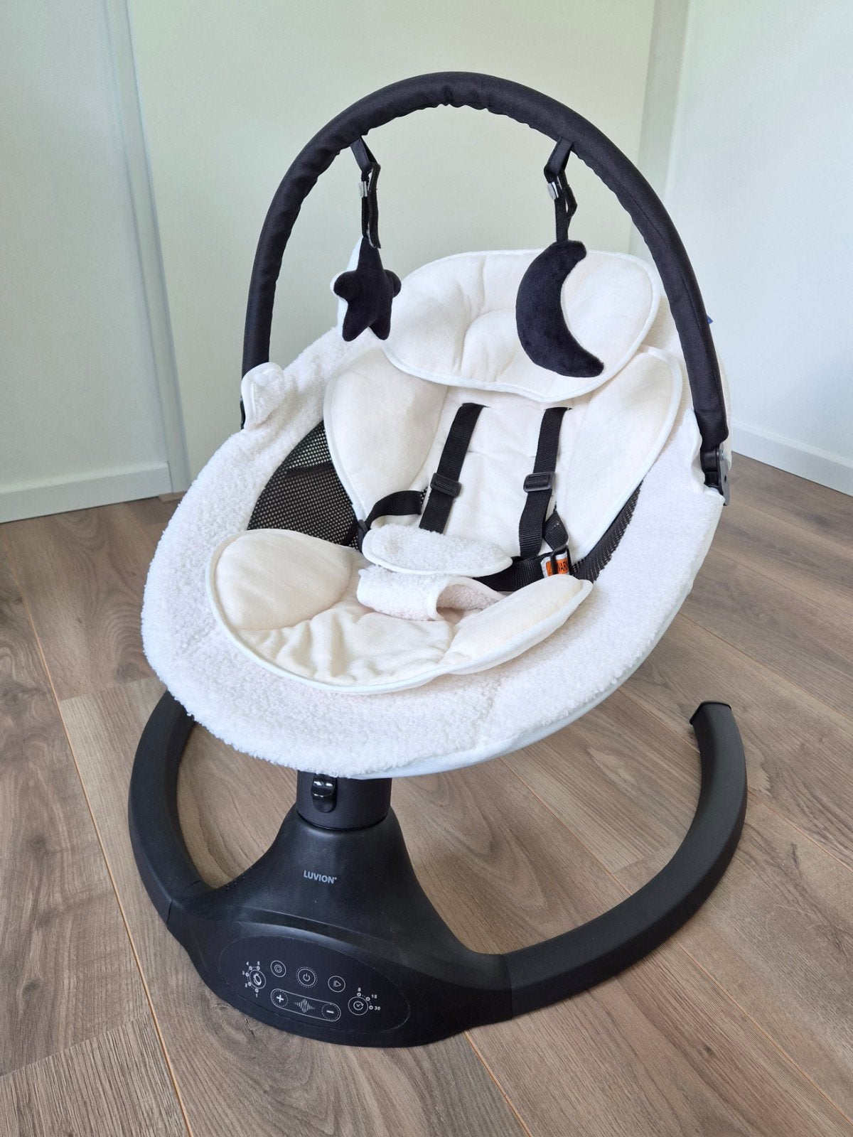 Luvion Babyschommel / Wipstoeltje, Kinderen en Baby's, Wipstoeltjes, Schommelstoel, Met gordel(s) of riempje(s), Zo goed als nieuw