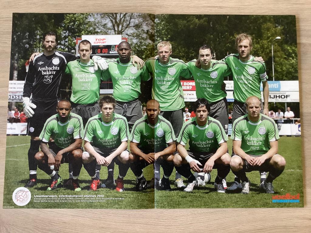 Poster IJsselmeervogels zaterdagkampioen 2010, Ophalen of Verzenden, Zo goed als nieuw, Overige binnenlandse clubs, Poster, Plaatje of Sticker