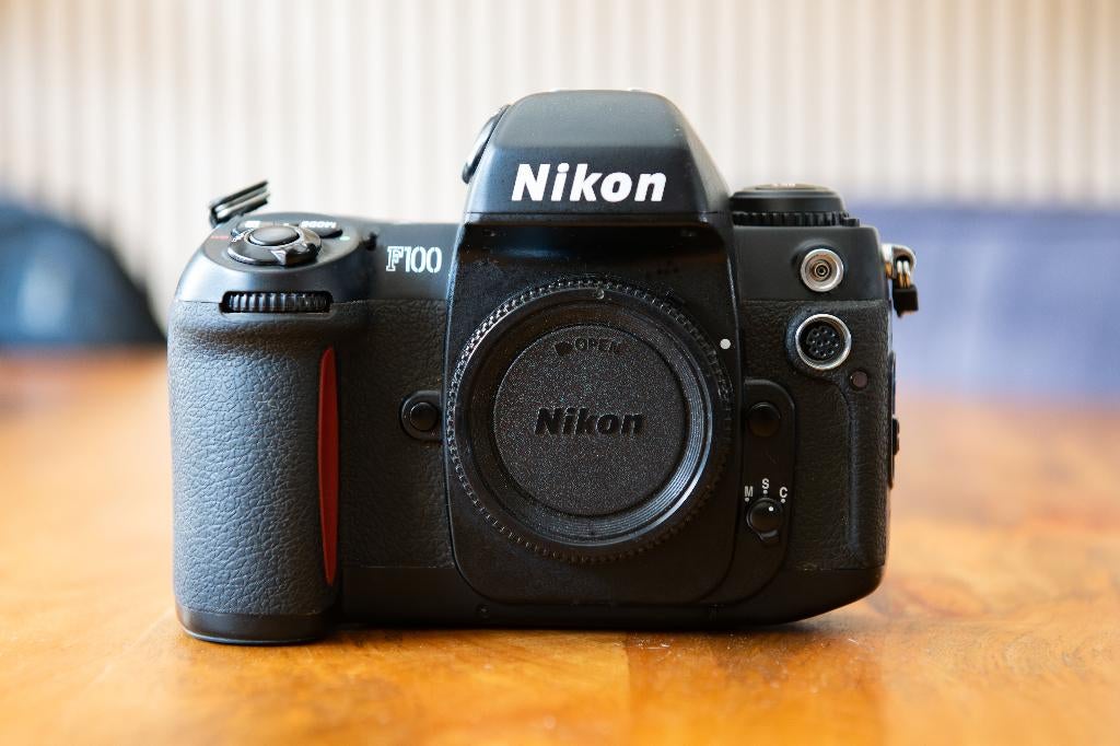 Nikon F100 body, Audio, Tv en Foto, Fotocamera's Analoog, Ophalen of Verzenden, Spiegelreflex, Nikon