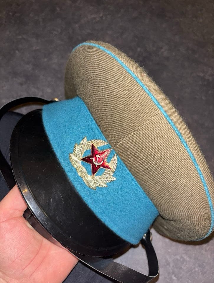 Originele Sovjet Luchtmacht Pet M69 (1991) - Maat 57 USSR, Verzamelen, Ophalen of Verzenden, Overige soorten, Overige gebieden