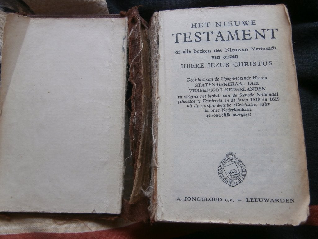 Bijbel Het Nieuwe Testament met psalmen en gezangen liturgie, Antiek en Kunst, Ophalen of Verzenden, Bijbel