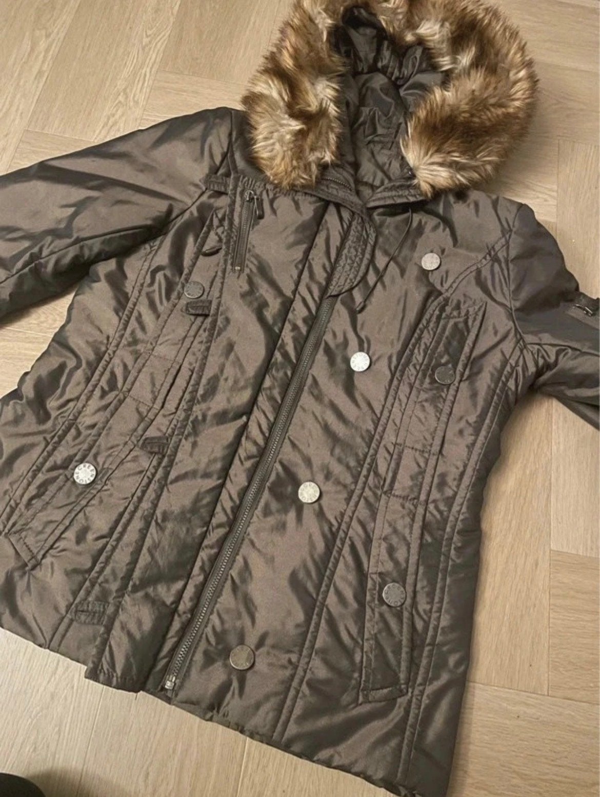 Greenstone winterjas met bontkraag - Maat 44, Ophalen of Verzenden, Zo goed als nieuw, Maat 42/44 (L), Groen
