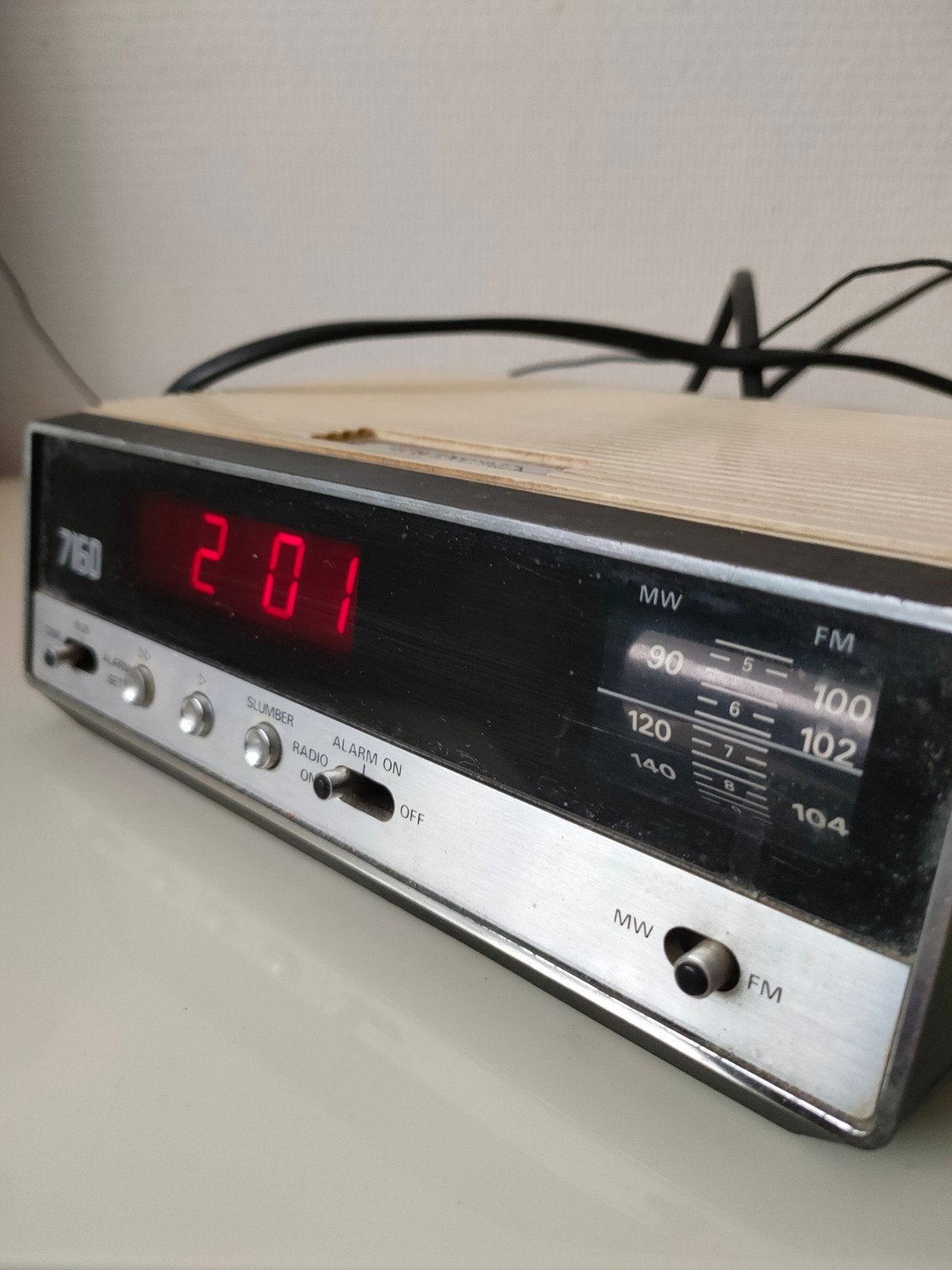 Vintage Wekker klok radio Aristona digitaal, Ophalen, Gebruikt