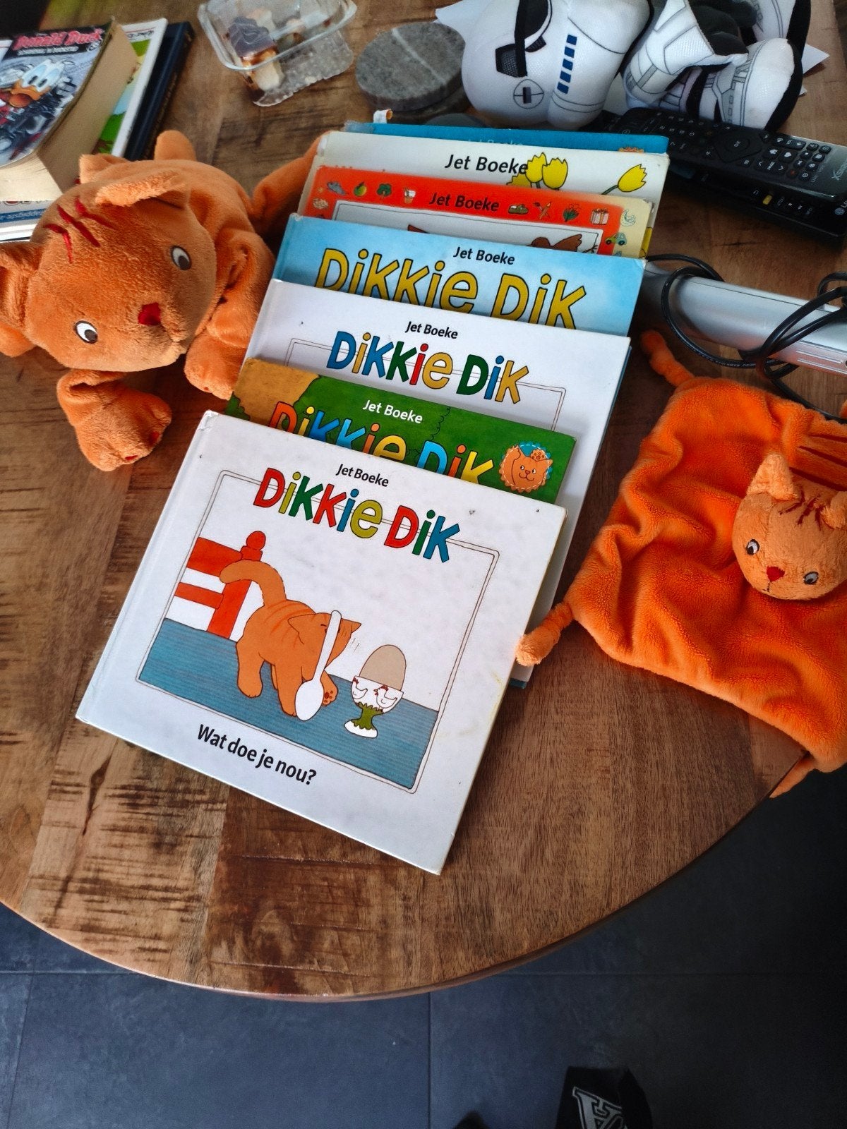 Dikkie Dik knuffel en knuffeldoekje met boeken, Kinderen en Baby's, Ophalen, Oranje, Gebruikt, Overige merken