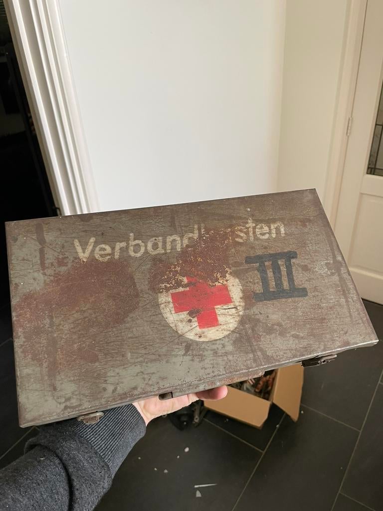 Verbandkasten schwimmwagen, Verzamelen, Militaria | Tweede Wereldoorlog, Ophalen of Verzenden, Nederland