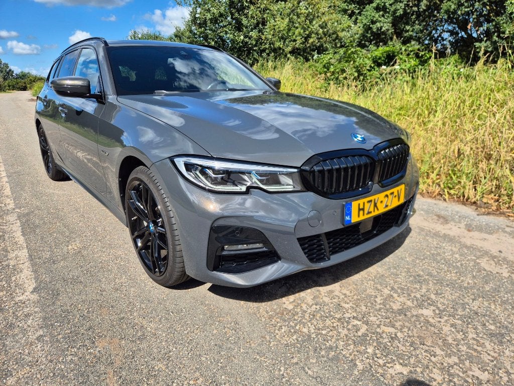 BMW 3-Serie 330e 292pk Xdrive 06-2022 Dravitgrau + Garantie, Auto's, 1998 cc, 4 cilinders, Plug-in hybride, Stationwagon