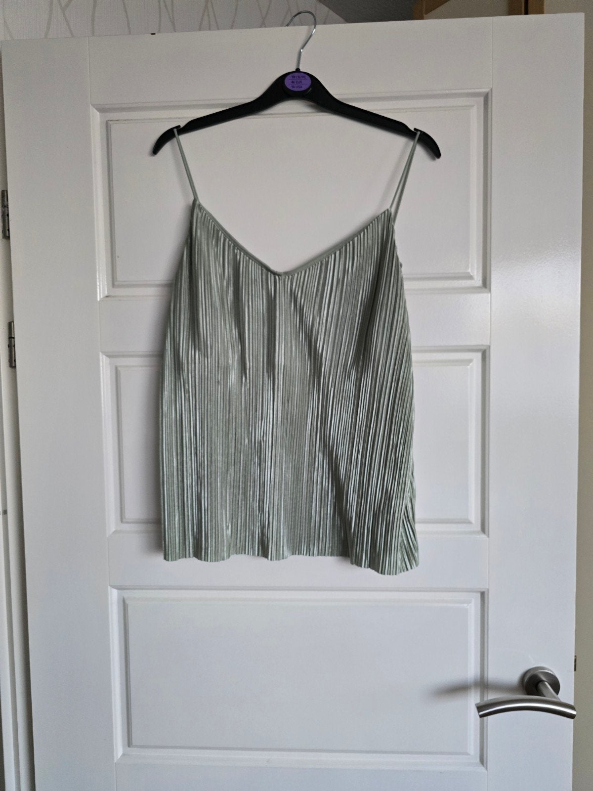Te koop groene damestop, maat M, merk H&M., Maat 38/40 (M), H&M, Ophalen of Verzenden, Zo goed als nieuw
