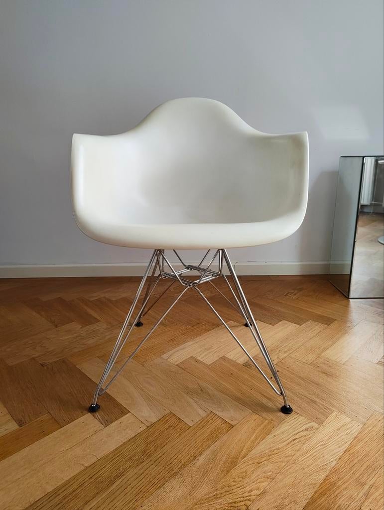 Eames Vitra DAR Stoel - Wit (licht verkleurd), Goede Staat, Ophalen