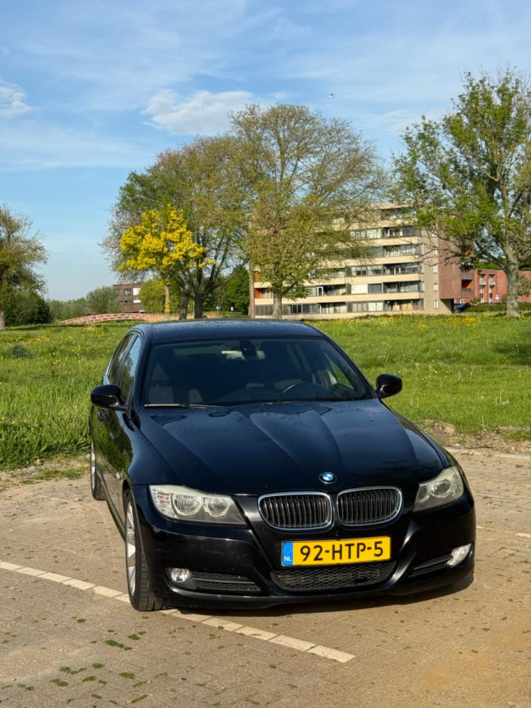 BMW 3-Serie 2.0 D 318 100KW 2009 Zwart, Auto's, BMW, 21 km/l, 745 kg, 1995 cc, Zwart