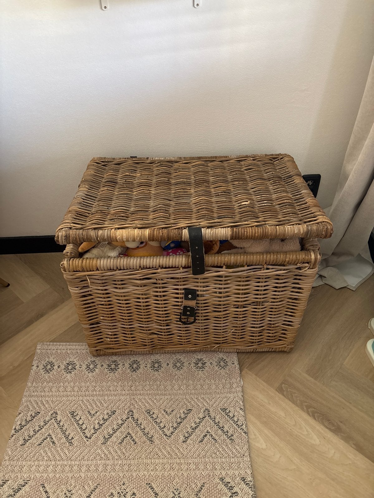 IKEA mand van riet met deksel, Ophalen, Overige materialen, Gebruikt, 50 tot 100 cm