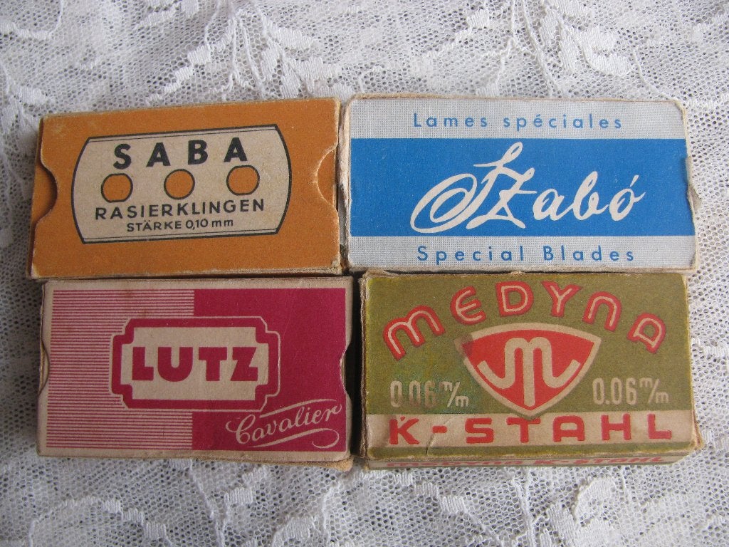 4 Doosjes / Verpakking Scheermesjes - SABA LUTZ MEDYNA SZABO, Verzenden