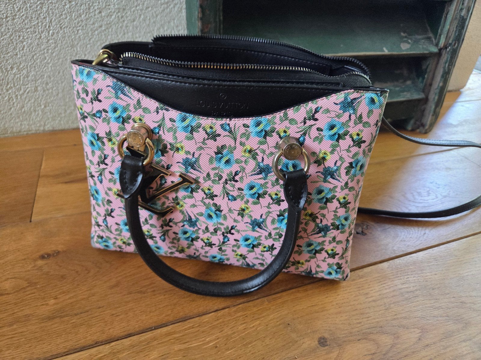 Louis Vuitton tasje met bloemenprint, Ophalen of Verzenden, Zo goed als nieuw, Roze, Handtas