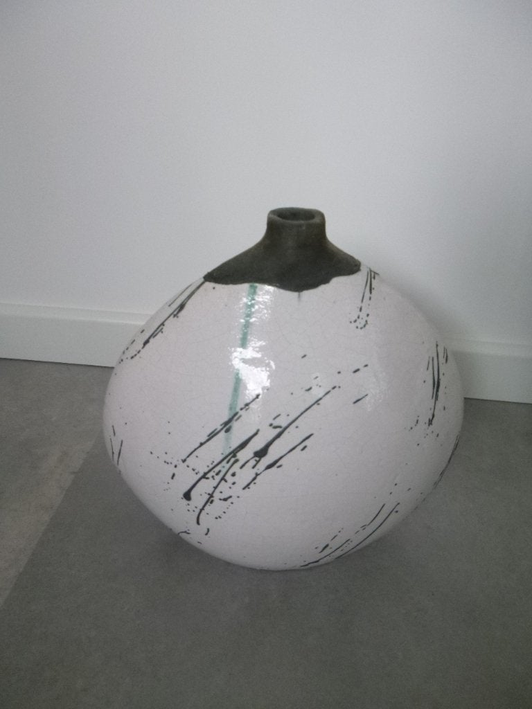 vaas wit/grijs ovaal afm. 28x28 cm,   zgan, 28 cm, Wit, Ophalen of Verzenden, Zo goed als nieuw