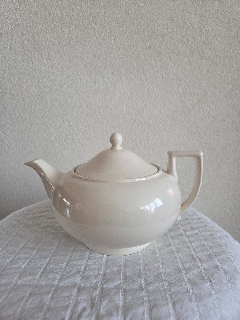 Wedgwood Traditional Plain theepot, Huis en Inrichting, Keuken | Servies, Verzenden, Overige typen, Zo goed als nieuw, Wedgwood