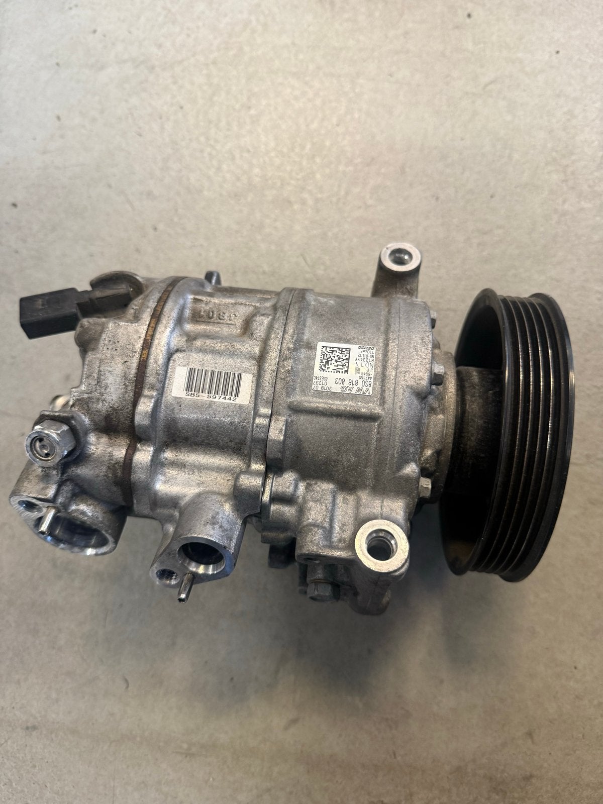 Airco pomp Audi RSQ3 - Origineel VW AG 8S0 816 803, Ophalen of Verzenden, Gereviseerd, Audi