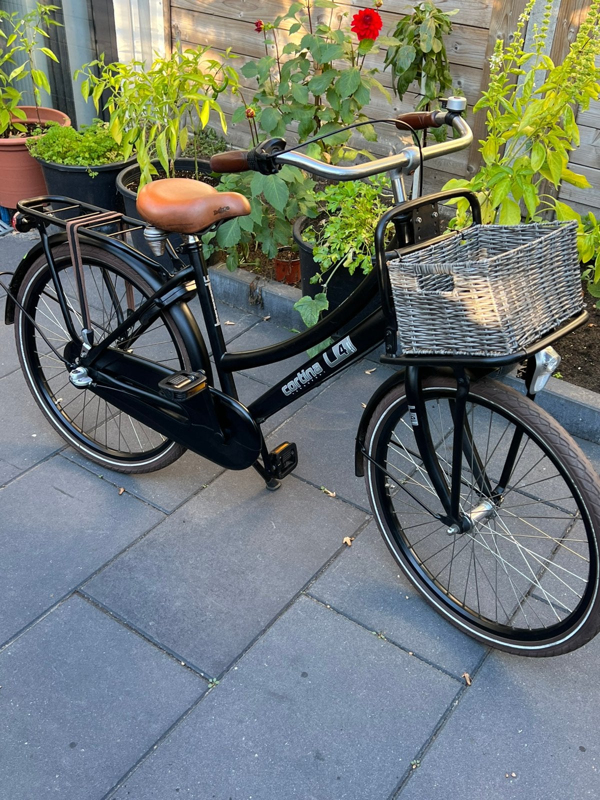 Cortina u4 meisjesfiets 24 inch 3 versnelling, Fietsen en Brommers, Ophalen, Terugtraprem, Versnellingen, Gebruikt