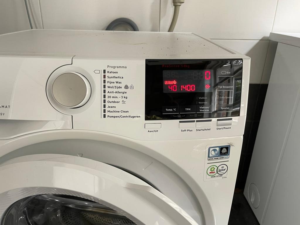 AEG L6FB84GW Wasmachine - 8kg, 1400 toeren, Energieklasse A, Witgoed en Apparatuur, Wasmachines, Ophalen, 1200 tot 1600 toeren