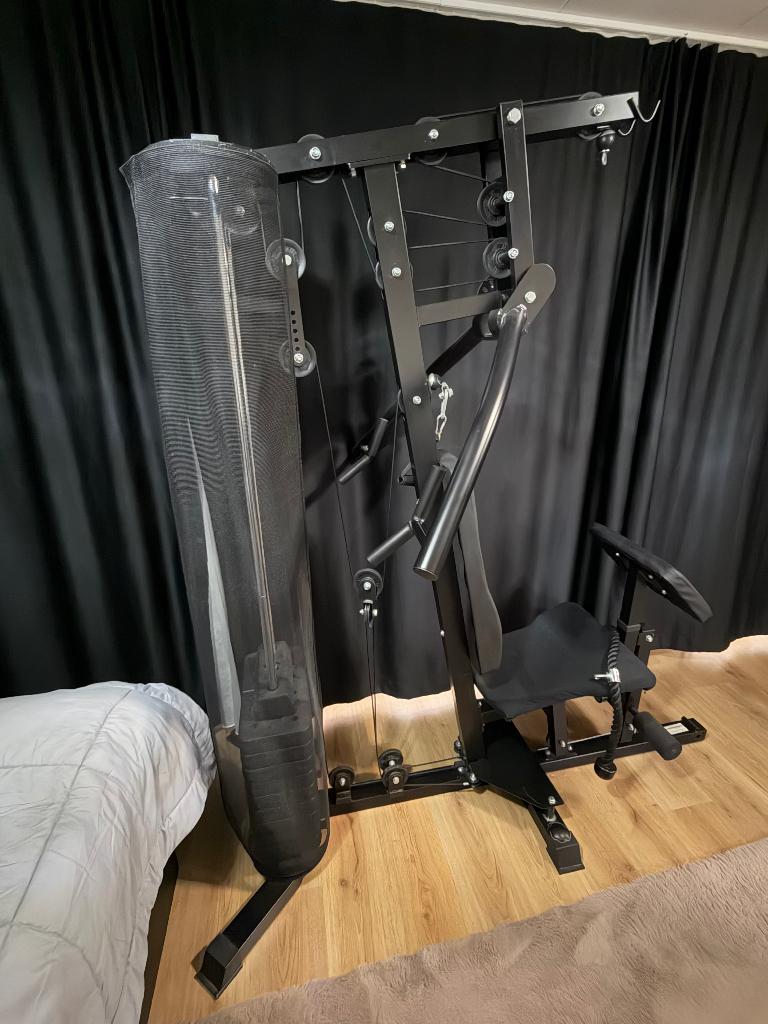 krachtstation, Sport en Fitness, Fitnessapparatuur, Ophalen, Benen, Krachtstation, Zo goed als nieuw