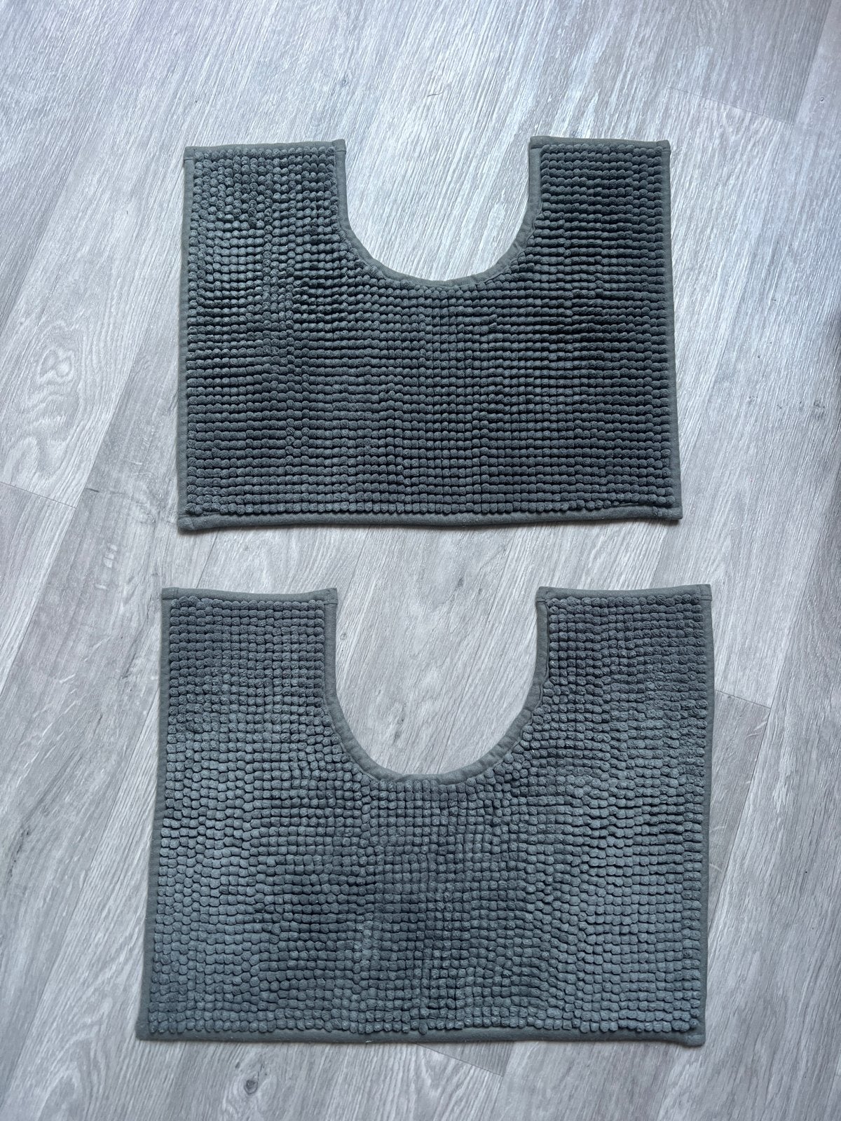 Nieuwe grijze badmatten - set van 2, Ophalen of Verzenden, Nieuw, Grijs, Badmat