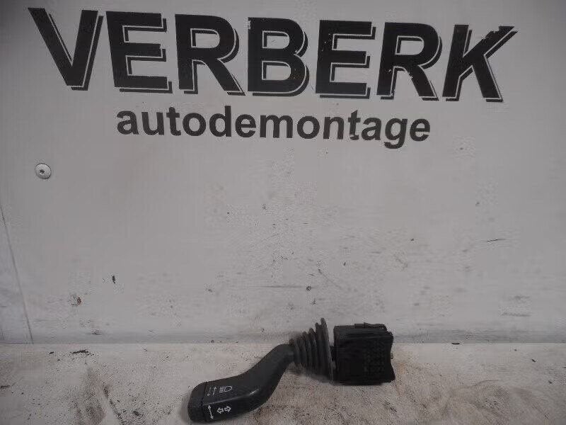 KNIPPERLICHTSCHAKELAAR Opel Corsa C (F08 / 68) (09185413), Bahnhofsplatz 65423 Rüsselsheim am Main, DE, Gebruikt, Opel, Opel Automobile GmbH
