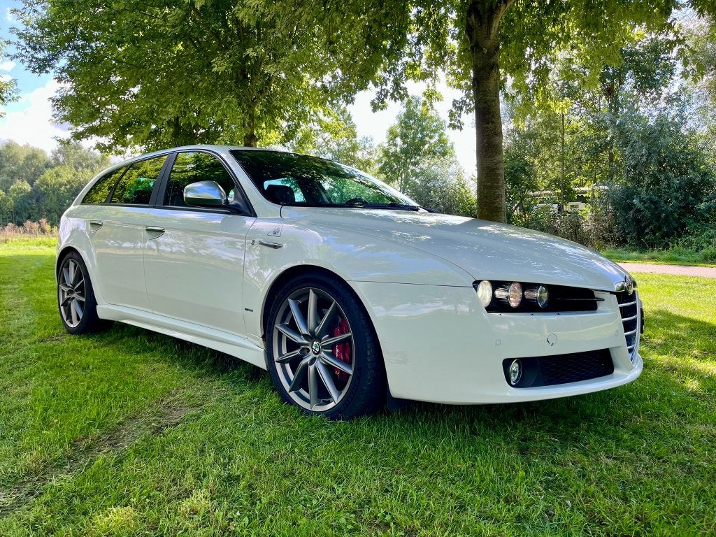 Alfa Romeo 159 SW 1750 TBi | Ti | GBeurt | APK tot juli 2027, Voorwielaandrijving, Dealer onderhouden, Zwart, 4 cilinders