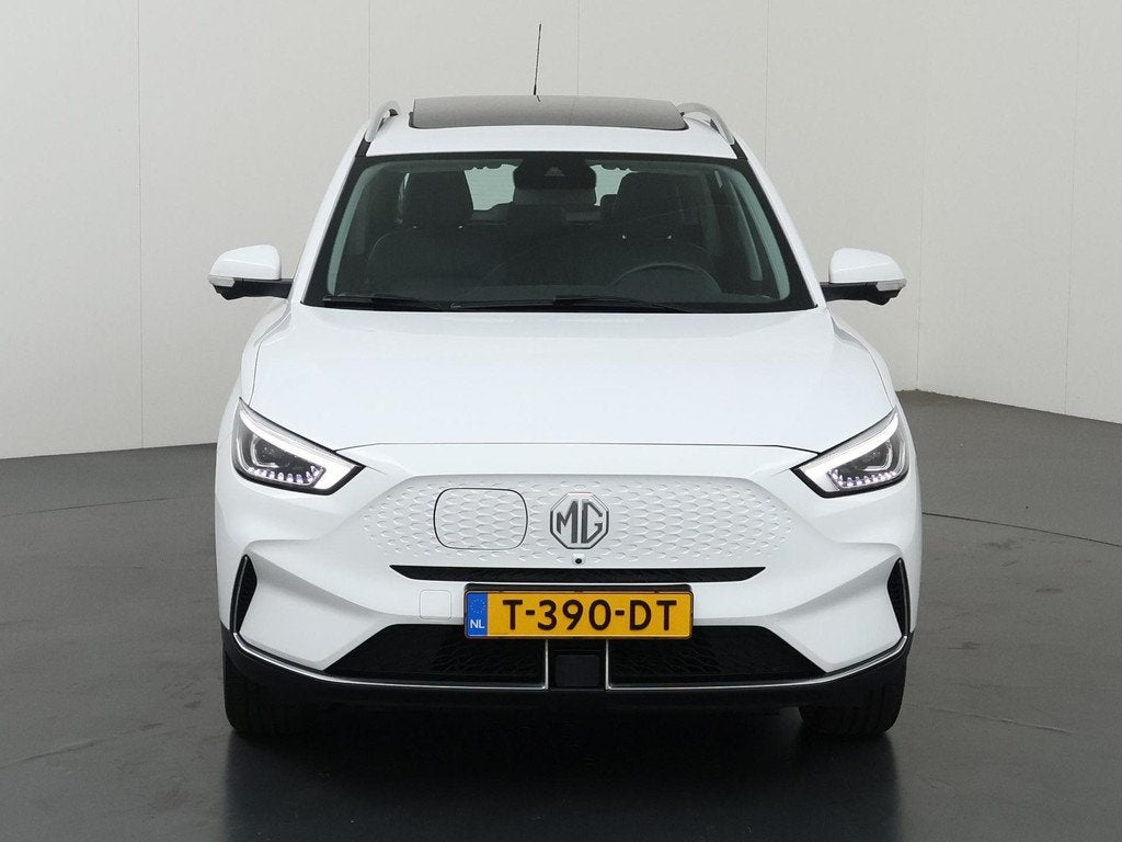 MG MG ZS EV EV Long Range Luxury 70 kWh | Trekhaak | Panoram, Auto's, MG, Gebruikt, Zwart, ZS, Wit