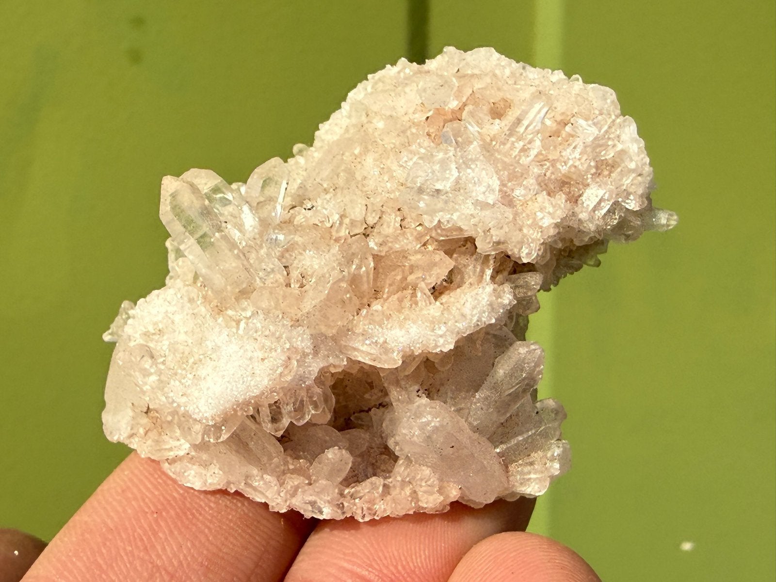Lemurisch kristal cluster mineralen, Verzamelen, Mineralen en Fossielen, Ophalen of Verzenden, Mineraal