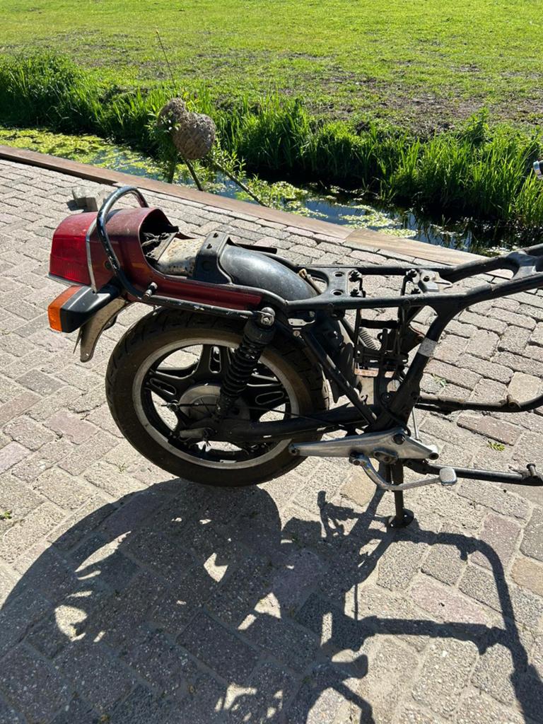 2x honda frames met kenteken en motoren, Motoren, Ophalen, Gebruikt