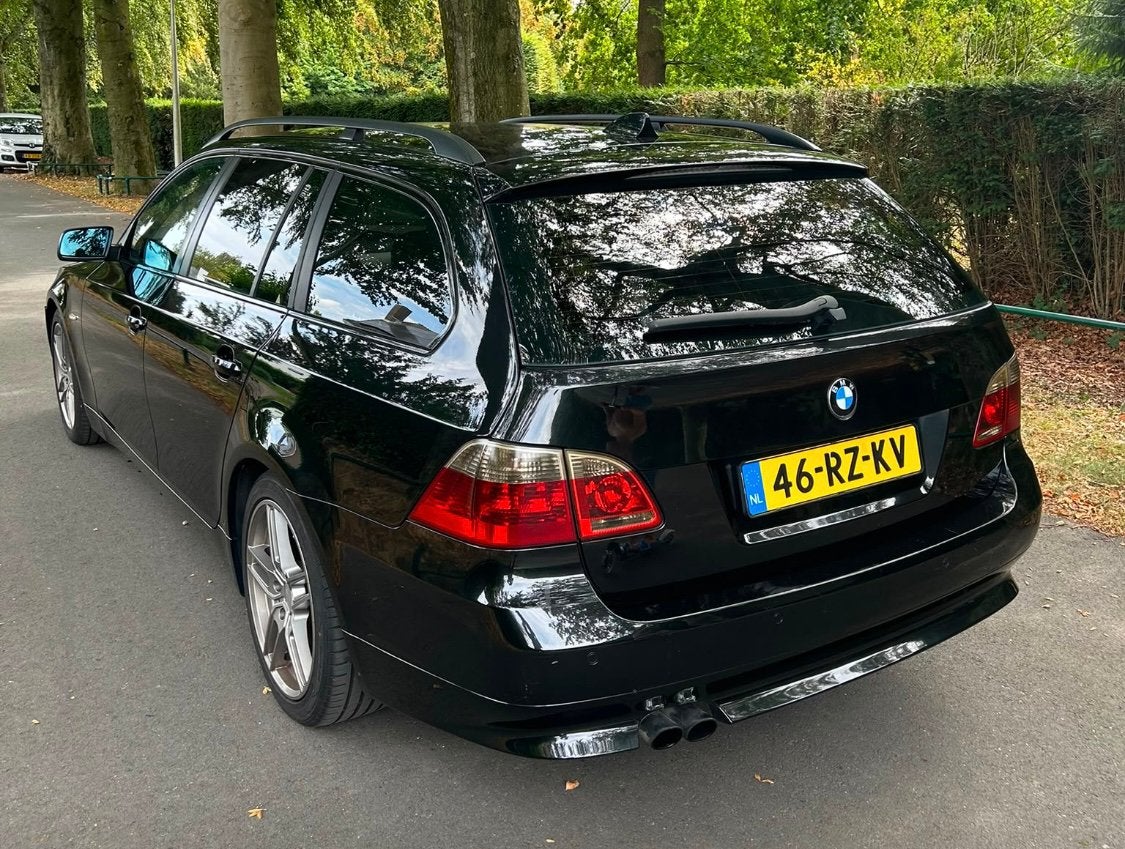 ‼️BMW 5-SERIE 523I 2.5i 177PK HIGH EXECUTIVE BJ2005‼️, Auto's, Achterwielaandrijving, 1800 kg, Zwart, 4 cilinders