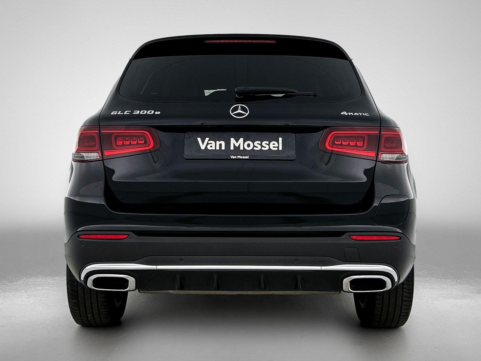 Mercedes-Benz GLC-klasse 300e 4MATIC AMG Line | 360 CAMERA |, Automaat, Gebruikt, 4 cilinders, Zwart