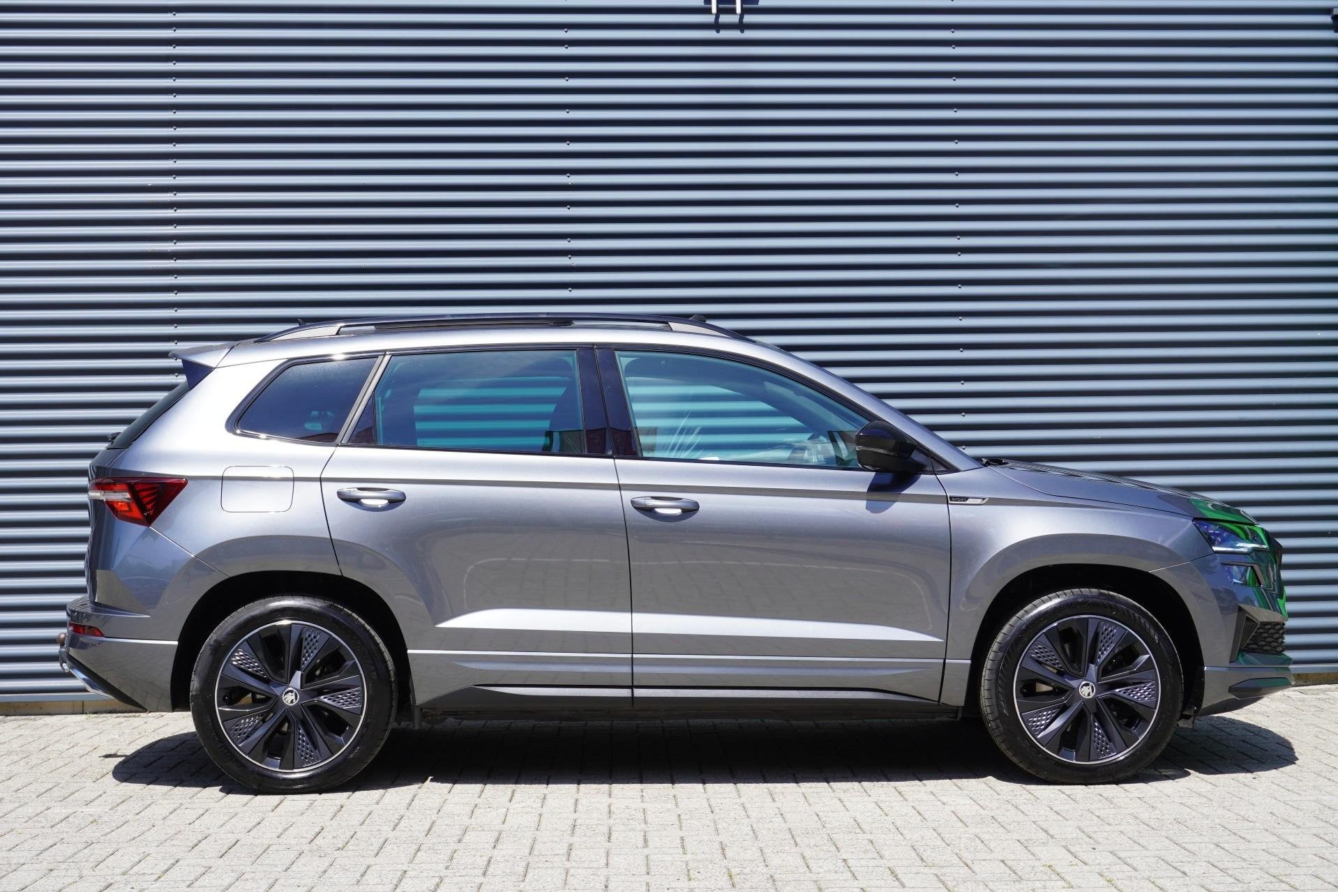 Skoda Karoq 1.5 TSI 150pk DSG ACT Sportline Business | Panor, Auto's, 12 maanden, Stof, 4 cilinders, Bedrijf
