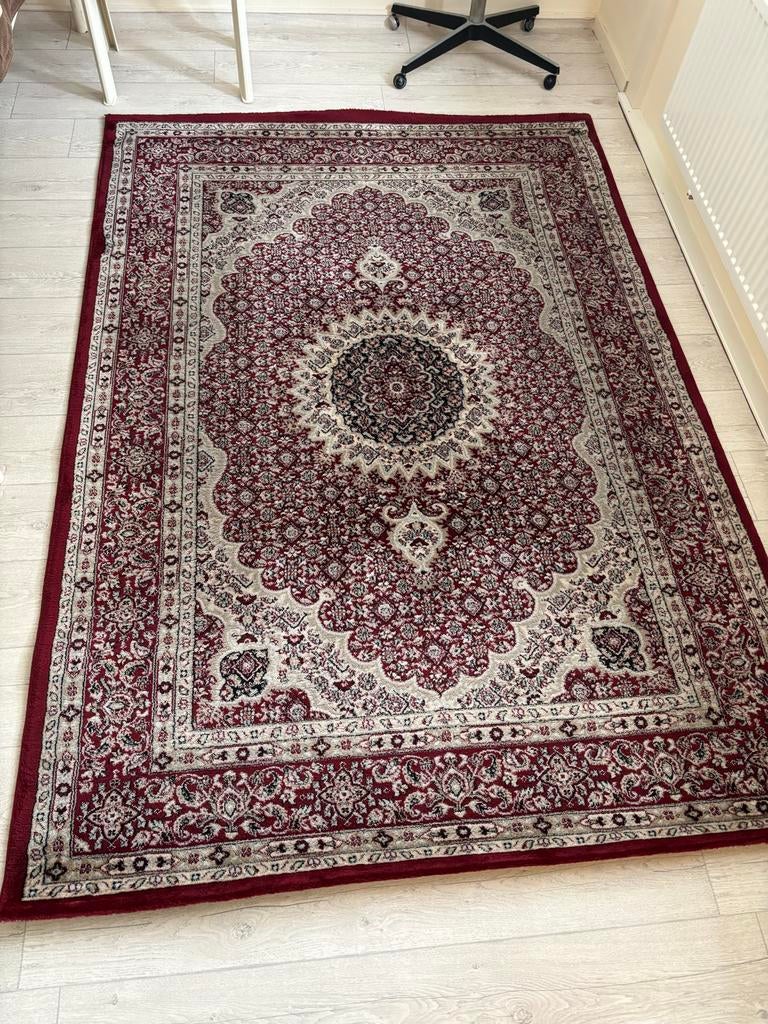 Klassiek rood tapijt 230 x 160, Ophalen, Gebruikt, 150 tot 200 cm, 200 cm of meer