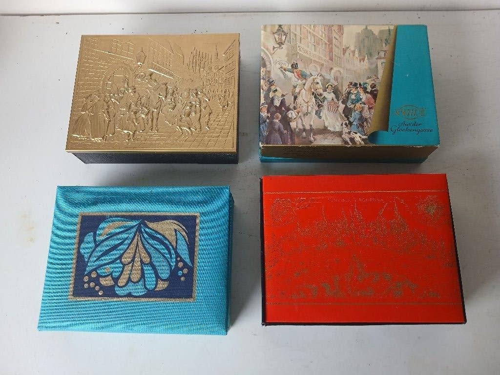 4 VINTAGE Muelhens 4711 geschenkdozen  met zeep en eau de, Verzenden, Nieuw, Parfumfles, Gevuld