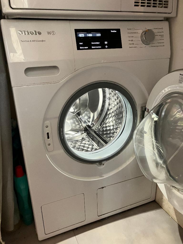 Aangeboden Miele WCE 770 W1 TwinDos 8kg, Witgoed en Apparatuur, Wasmachines, Ophalen, 8 tot 10 kg, 85 tot 90 cm, 1600 toeren of meer