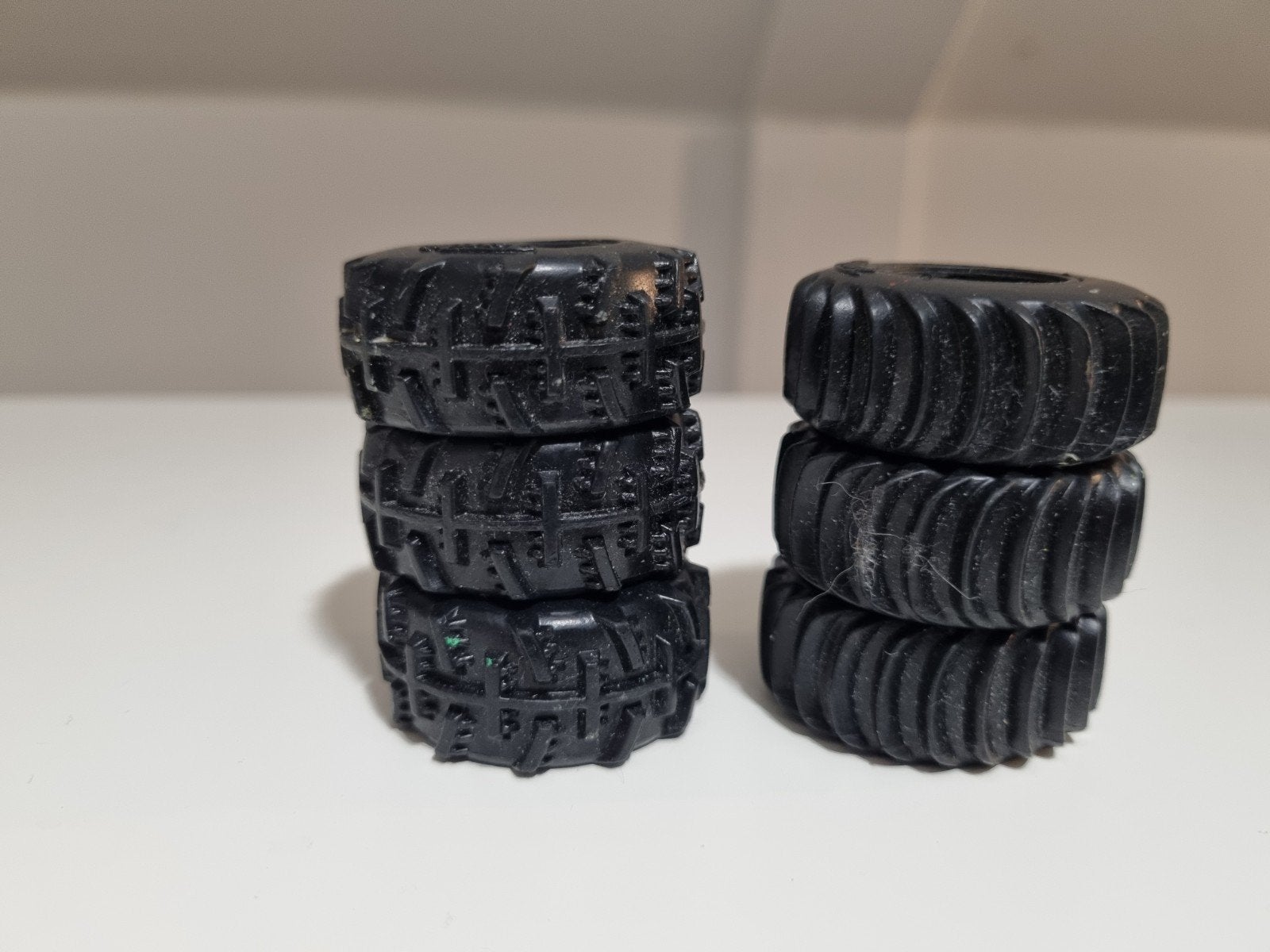 Tonka banden 3,5cm doorsnee, Ophalen of Verzenden, Zo goed als nieuw, Auto, Overige merken