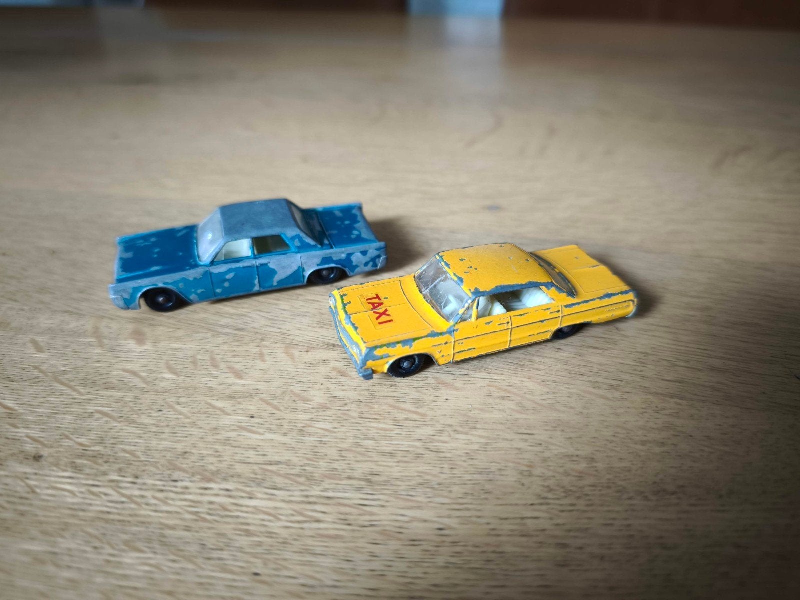 Matchbox Lesney Lincoln Continental & Chevrolet Impala Taxi, Ophalen of Verzenden, Gebruikt