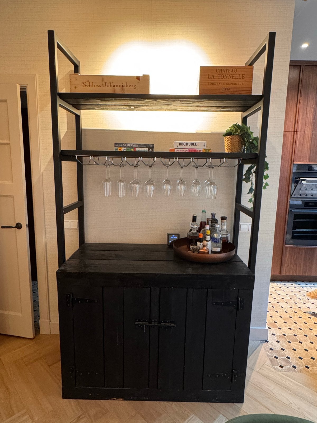 Maatwerk design servieskast, Huis en Inrichting, Kasten | Buffetkasten, Ophalen of Verzenden, Zo goed als nieuw, 25 tot 50 cm