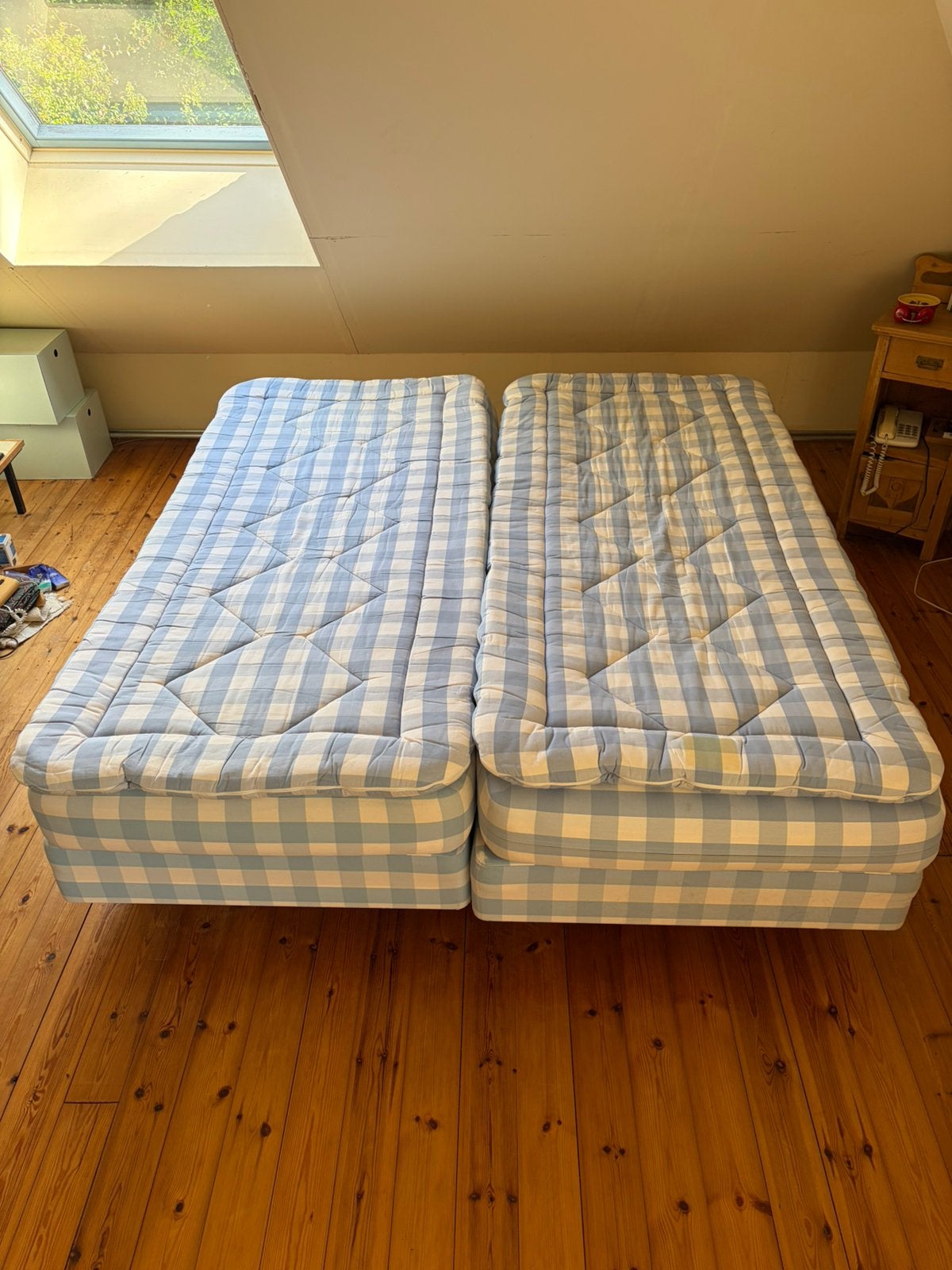 Haestens twee persoons bed 180x210, Ophalen, Gebruikt, Blauw, 210 cm