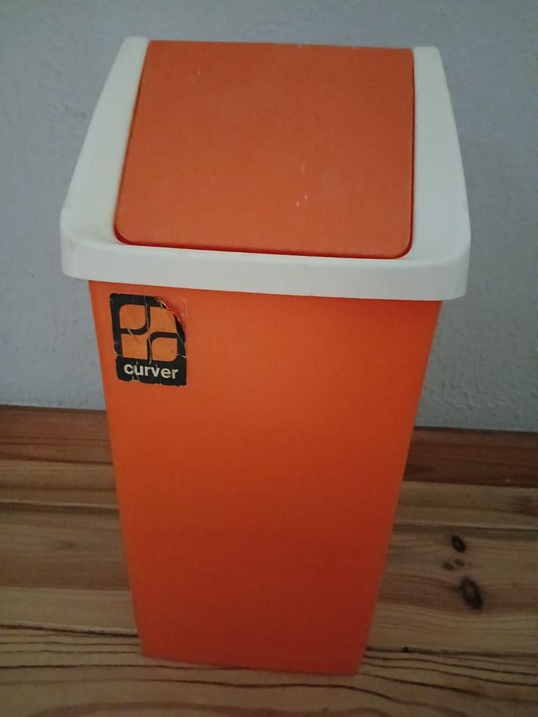 Vintage prullenbakje jaren 70, Minder dan 10 liter, Ophalen of Verzenden, Kunststof, Minder dan 50 cm