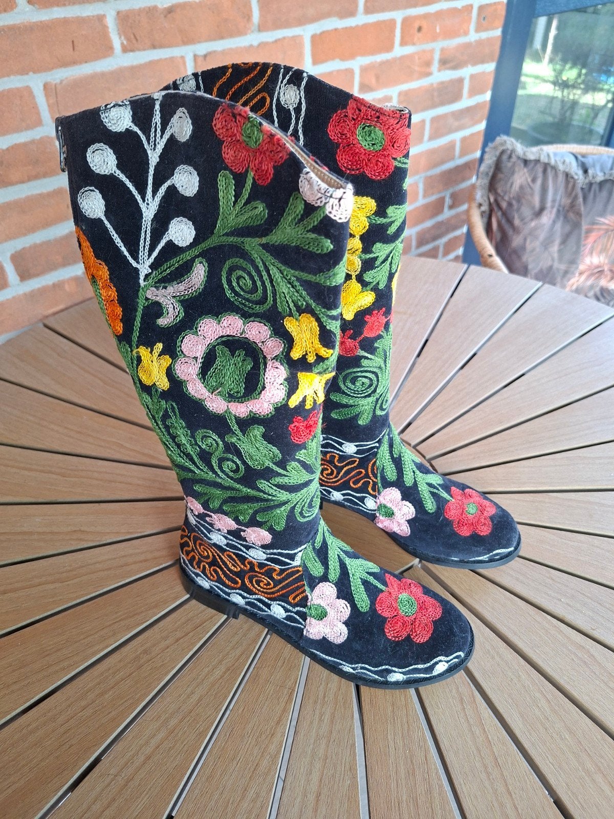 prachtige handgemaakte bloemen laarzen, maat 38., Kleding | Dames, Hoge laarzen, Overige kleuren, Nieuw, Ophalen of Verzenden