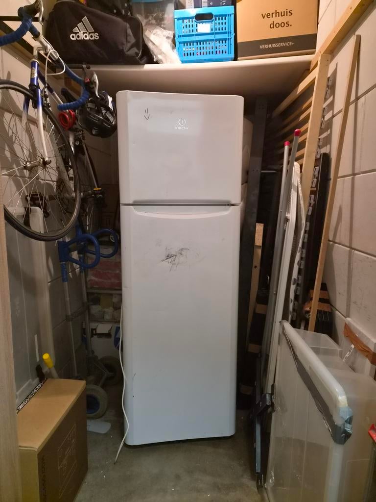 Indesit Koelkast met Vriesvak - Compact en Functioneel, Ophalen, Met vriesvak