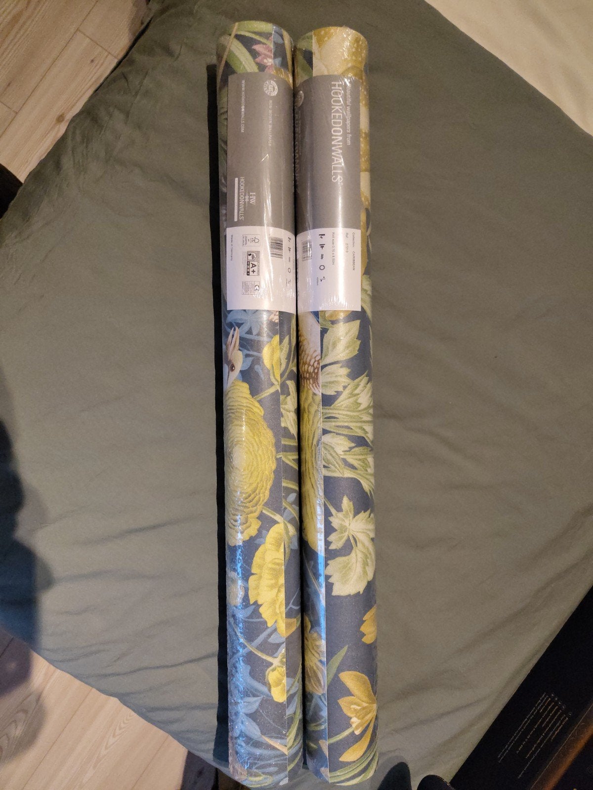 2 rollen Hookedonwalls Moorea behang + 4L Arte Clearpro lijm, Huis en Inrichting, Bloemen, Blauw, Arte, Ophalen of Verzenden
