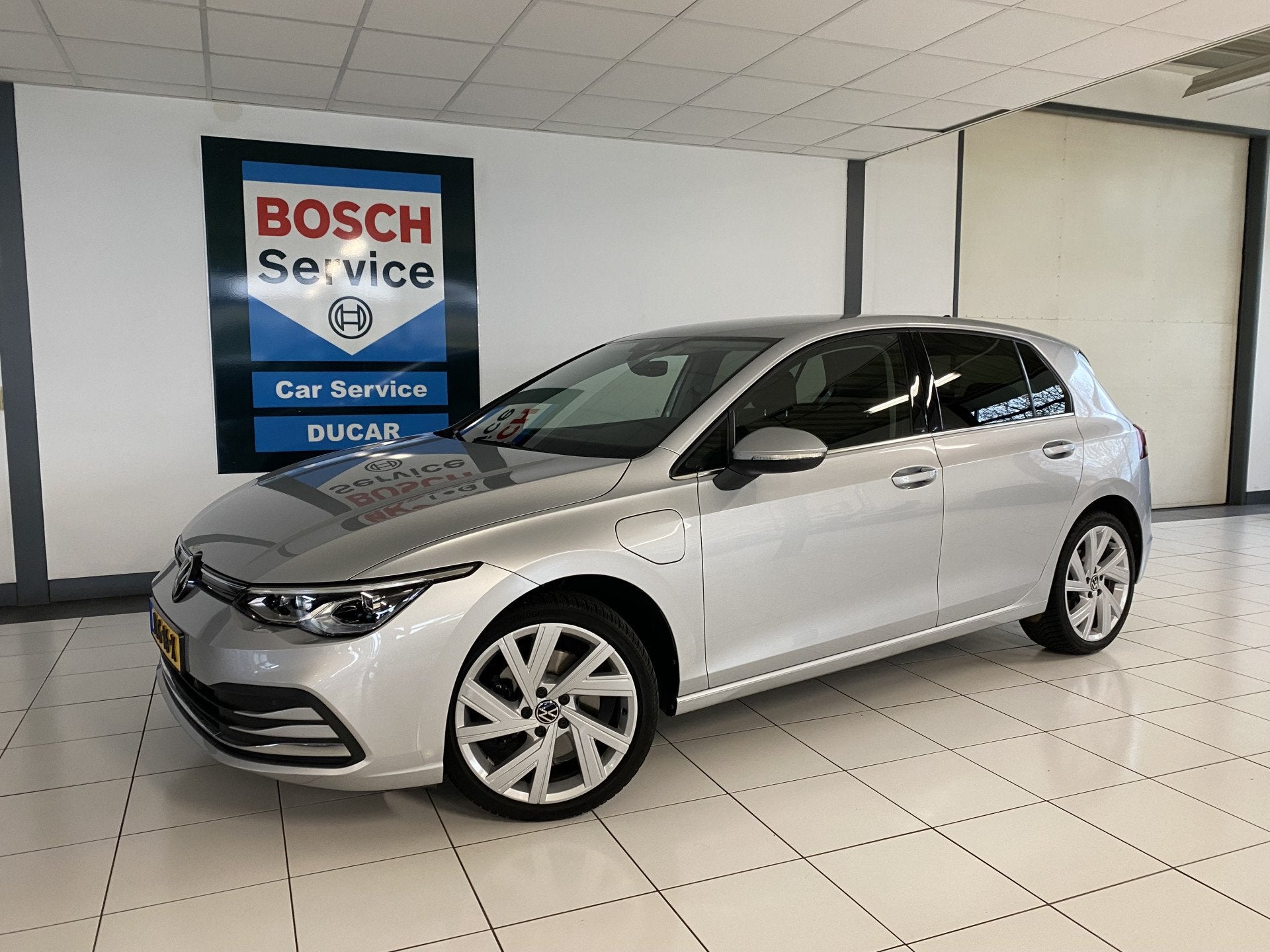 Volkswagen Golf 1.4 eHybrid Style Carplay / Navigatie / Adap, 1490 kg, Gebruikt, 4 cilinders, Plug-in hybride