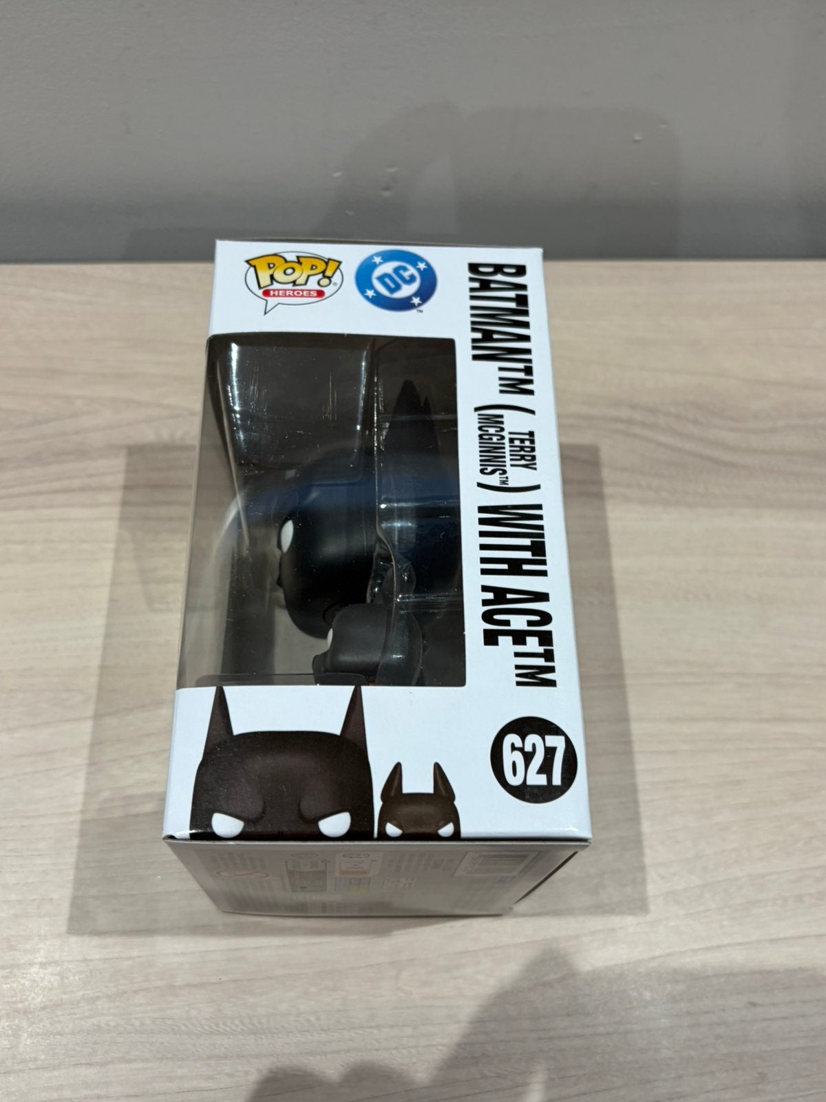 Funko Pop Batman Beyond 627 Batman Terry McGinnis w Ace DC, Funko Europe, Ophalen of Verzenden, Zo goed als nieuw, 4th floor, 1 Queen Caroline St, London W6 9YN, Verenigd Koninkrijk