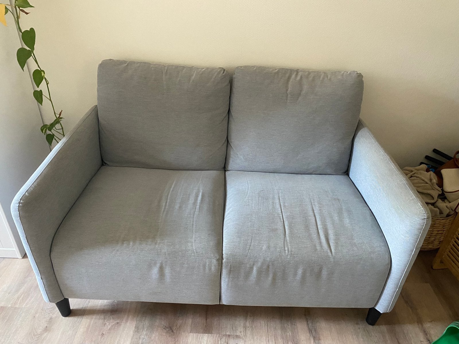 Grijze 2-zitsbank Ikea, Huis en Inrichting, Banken | Bankstellen, Ophalen, Gebruikt, Tweepersoons, 75 tot 100 cm